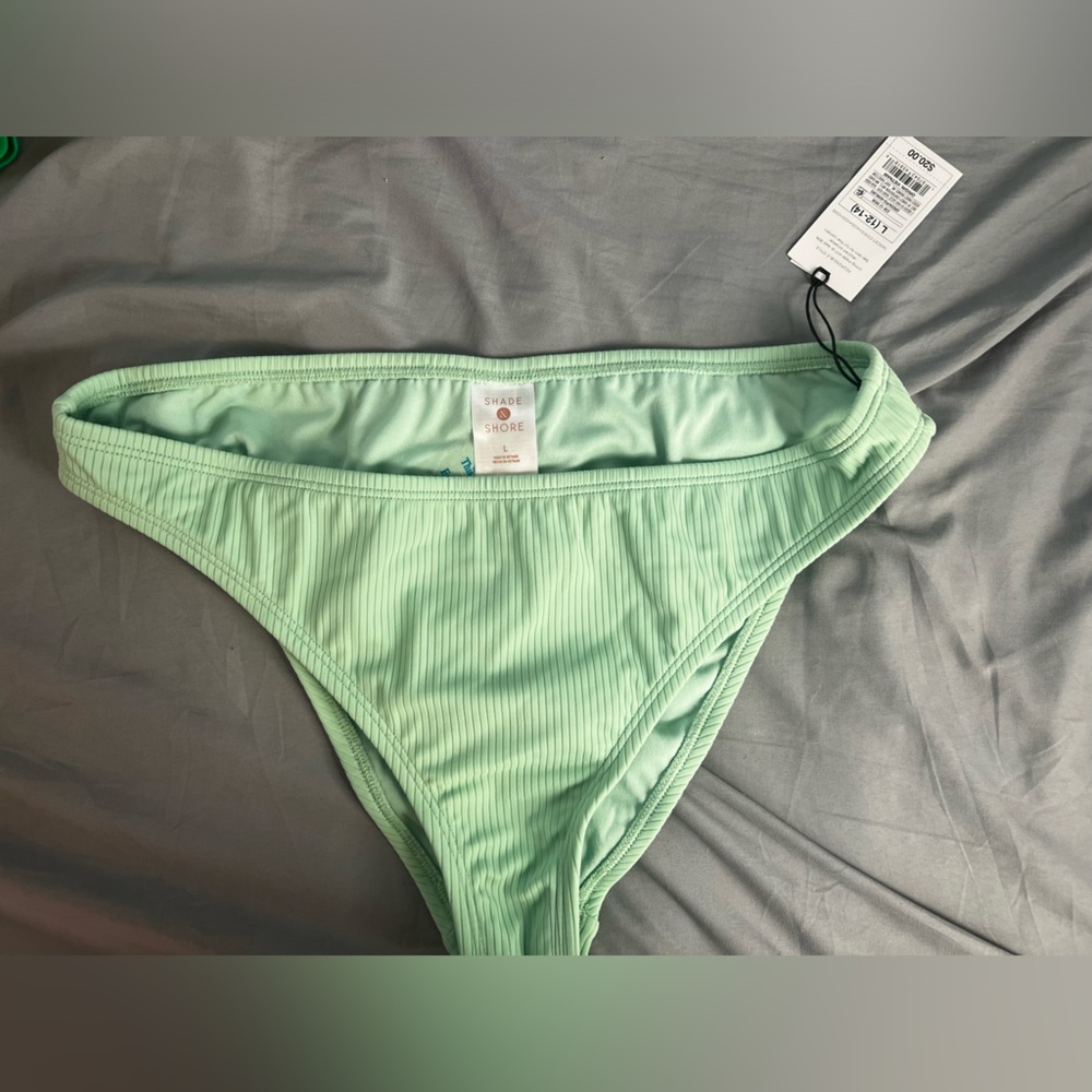 2 Bikini bottoms